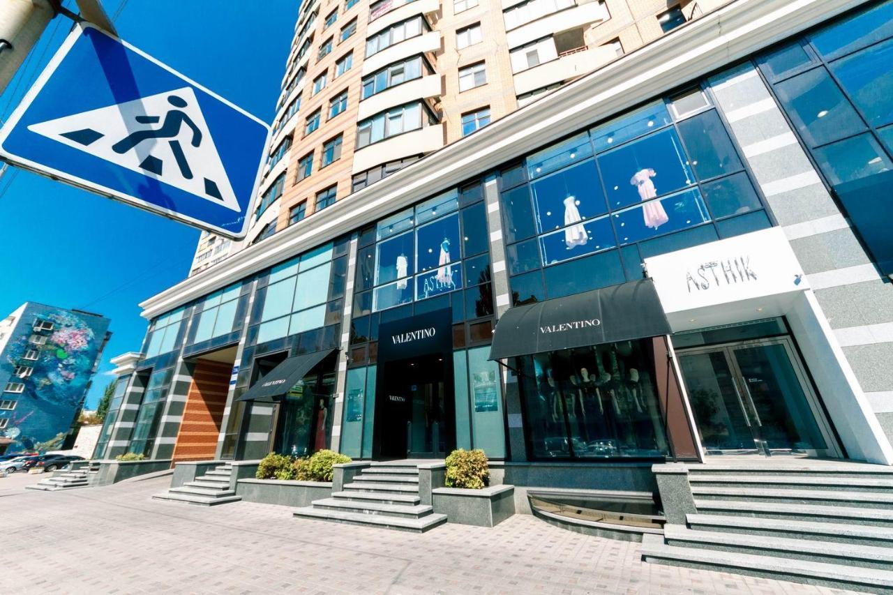 Vip New House Arena City Киев Экстерьер фото